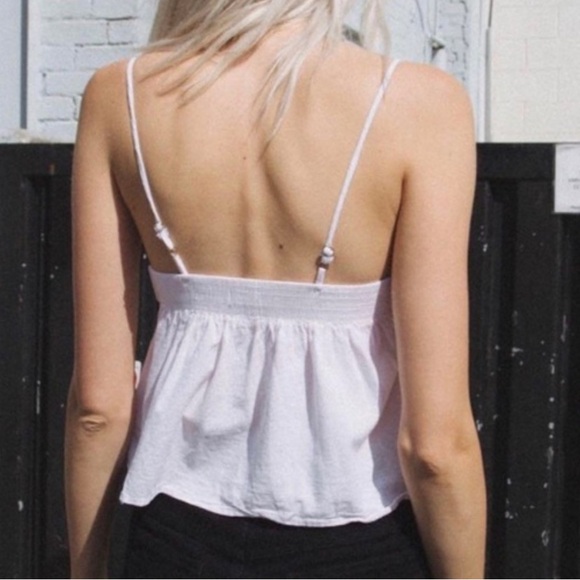 🖤BRANDY MELVILLE WHITE CROPPED TANK - Picture 2 of 8